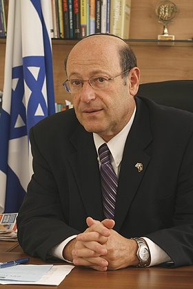 Otniel Schneller